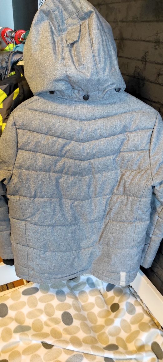 Демісезонна куртка на хлопця 8-10 років