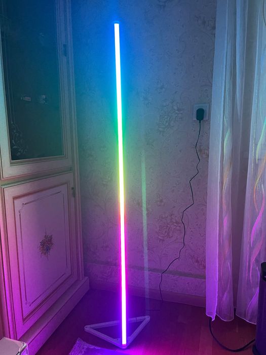 Підлогова лампа торшер з RGB підсвіткою