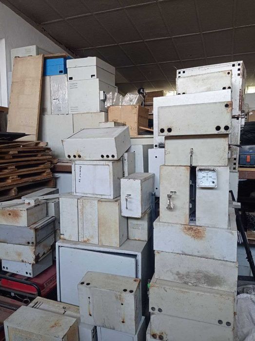 Антивандальні ящики БК-400 з замком