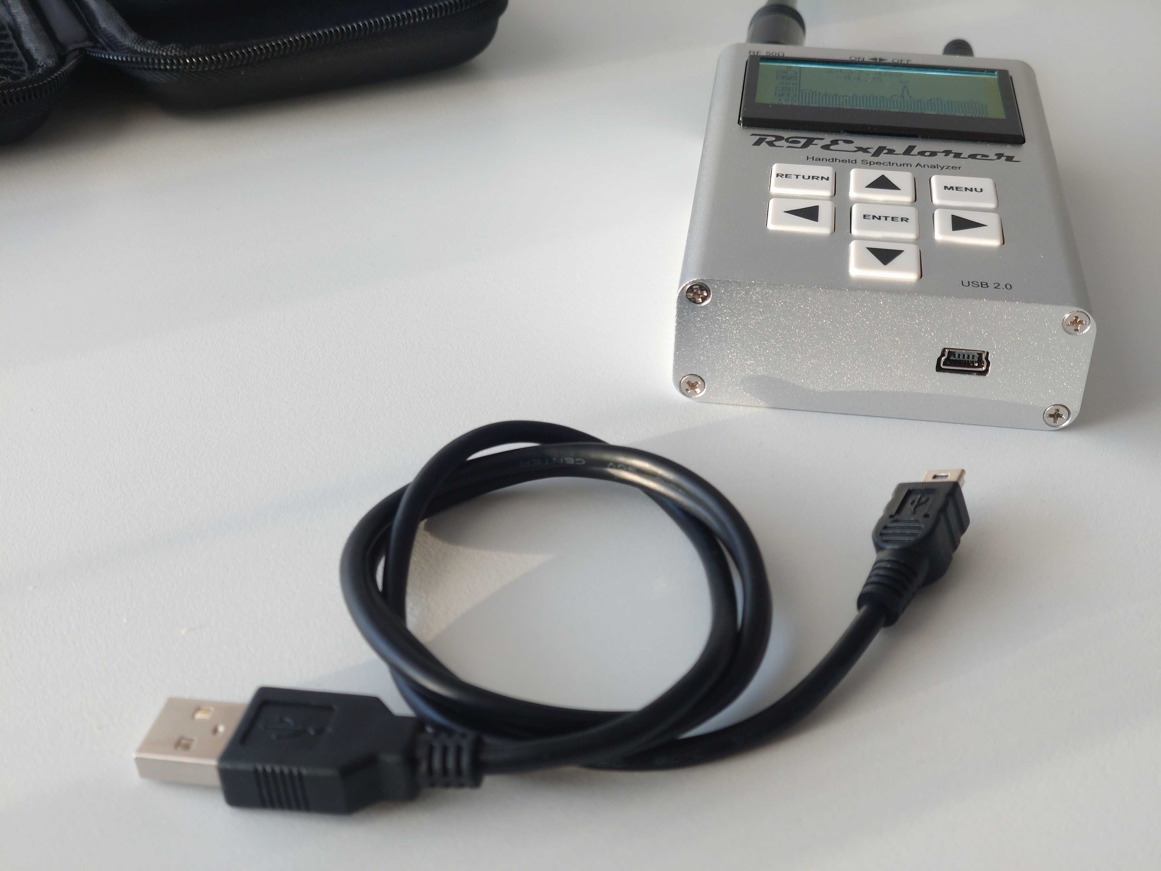RF Explorer 3G COMBO Spectrum Analyzer