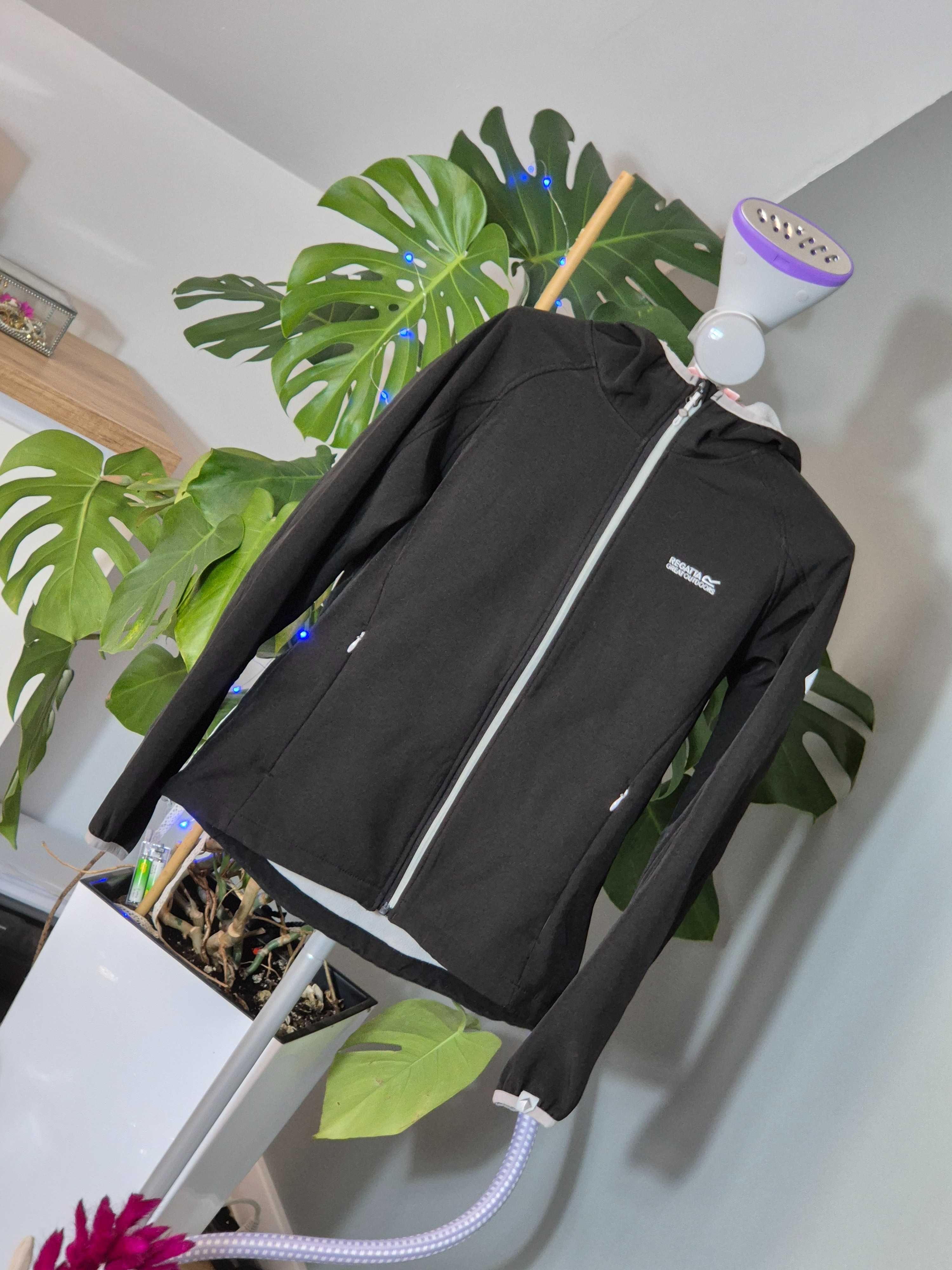 Kurtka damska czarna sportowa Regatta Outdoors Softshell S 36 polar