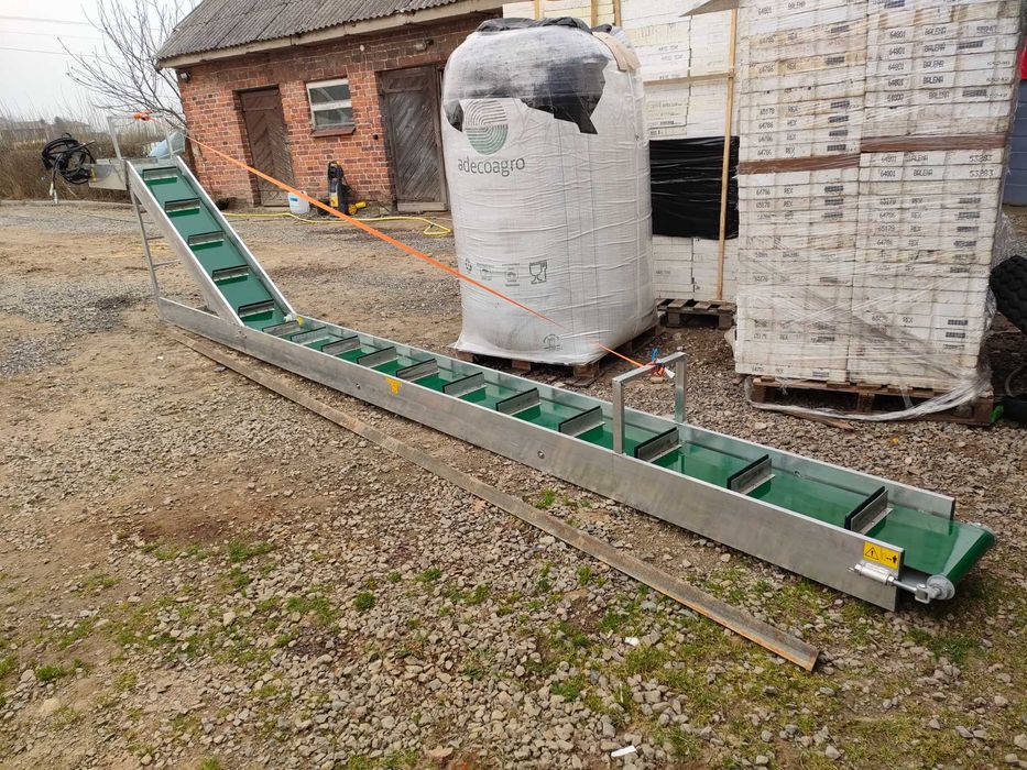 taśmociąg / podajnik / transporter / platforma / do zbioru warzyw