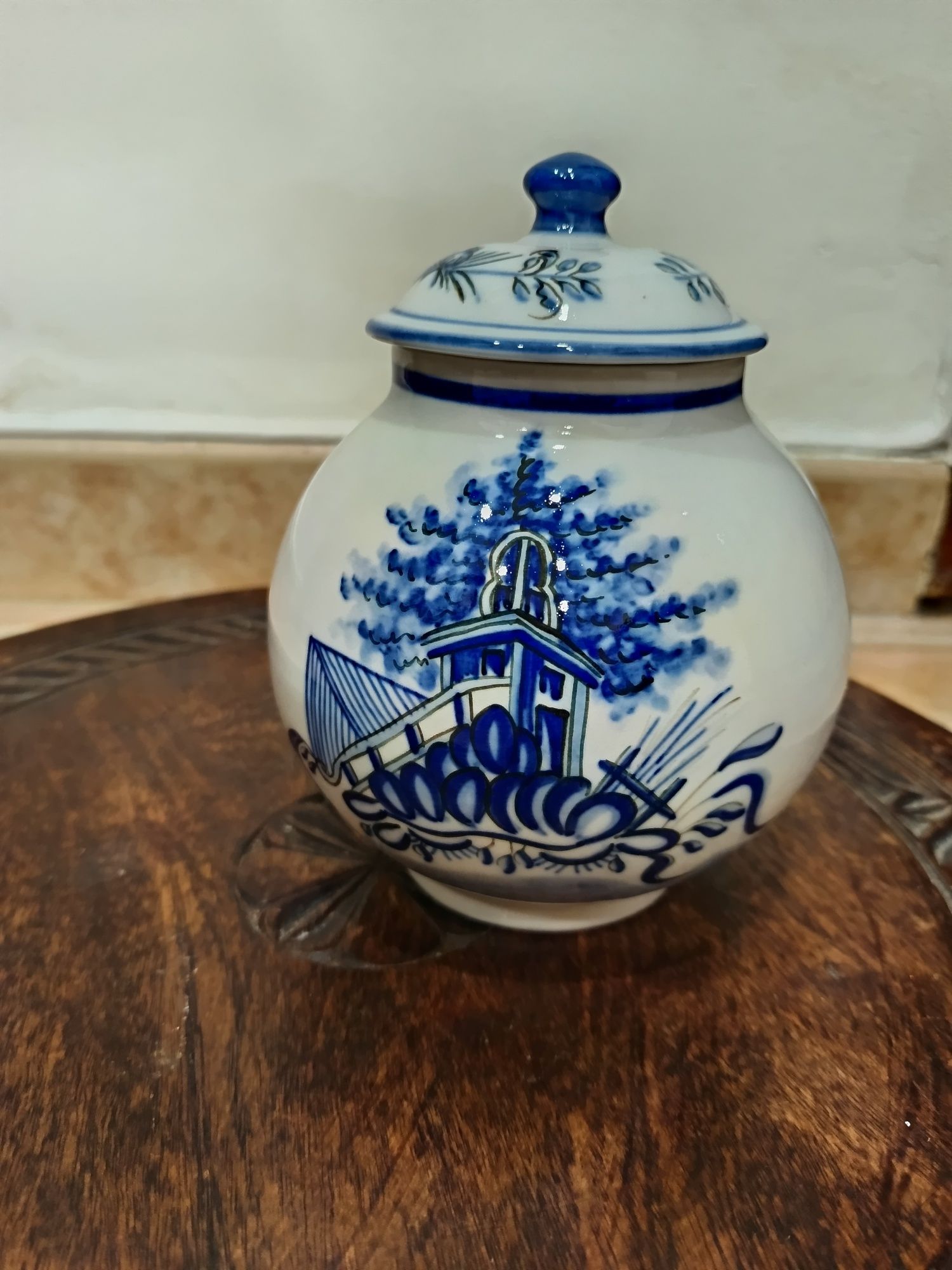 Pote de louça de Viana