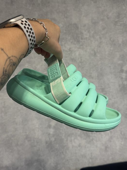 Ugg босоніжки