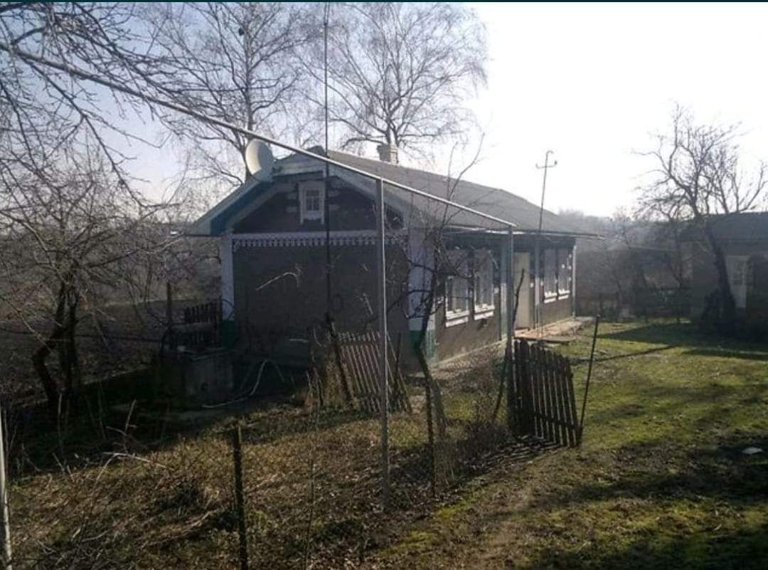 Продам будинок с.Ставчани Чернівецька область