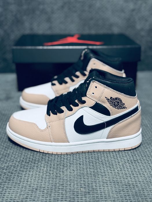 Женские зимние кроссовки Nike Air Retro Jordan 1 зима кожа мех