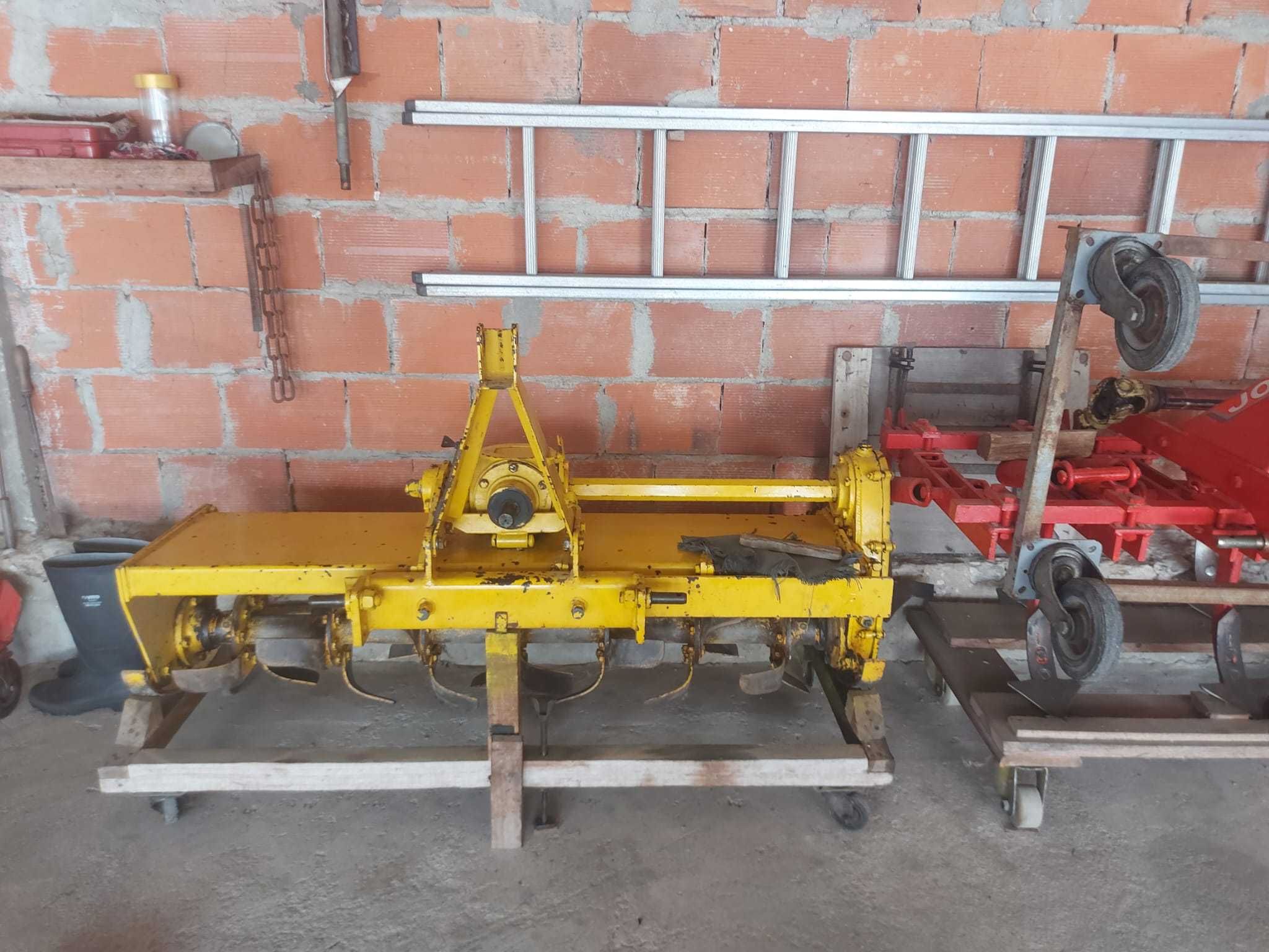 Trator Yanmar 246D - Óptimo estado