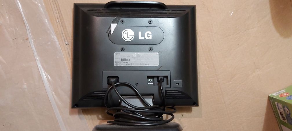 Monitor LG 566LM