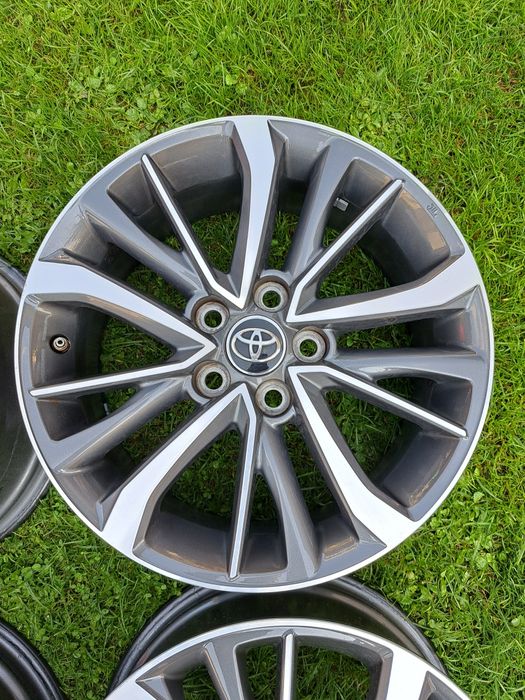 Felgi aluminiowe Toyota Corolla Avensis 5x114,3 17cali z czujnikami