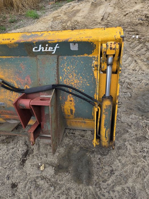Łyżka zamykana  szczękowa 230cm manitou