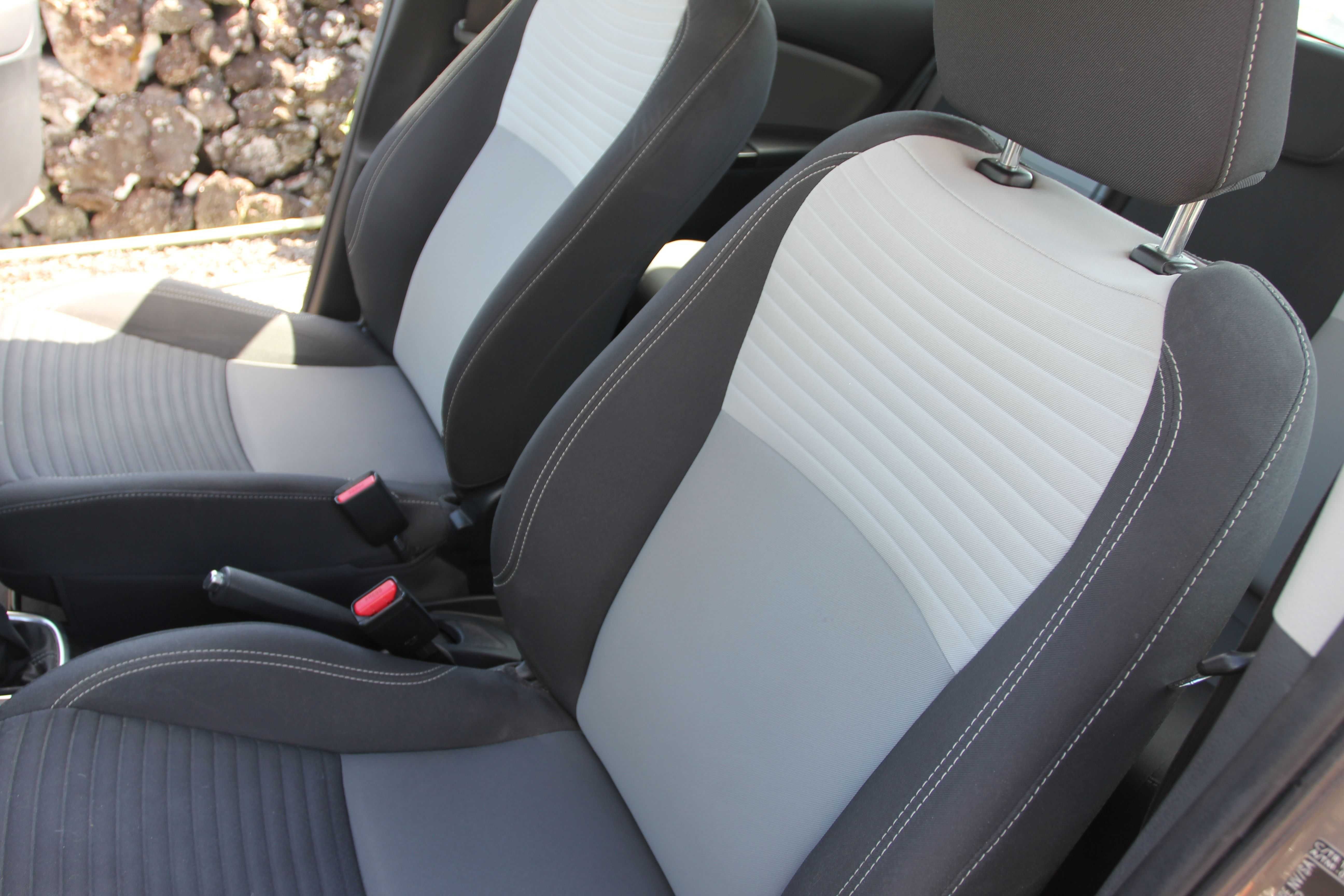 Toyota Yaris 1.4D 5P Comfort + Pack - Excelente Oportunidade