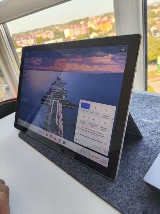 Microsoft Surface Pro 5 - i5 / 8/256 GB batary  8 hour