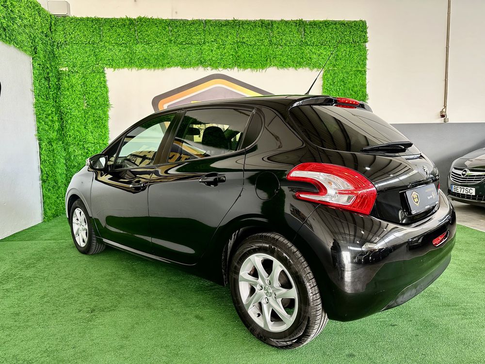 Peugeot 208 1.2 PureTech Allure