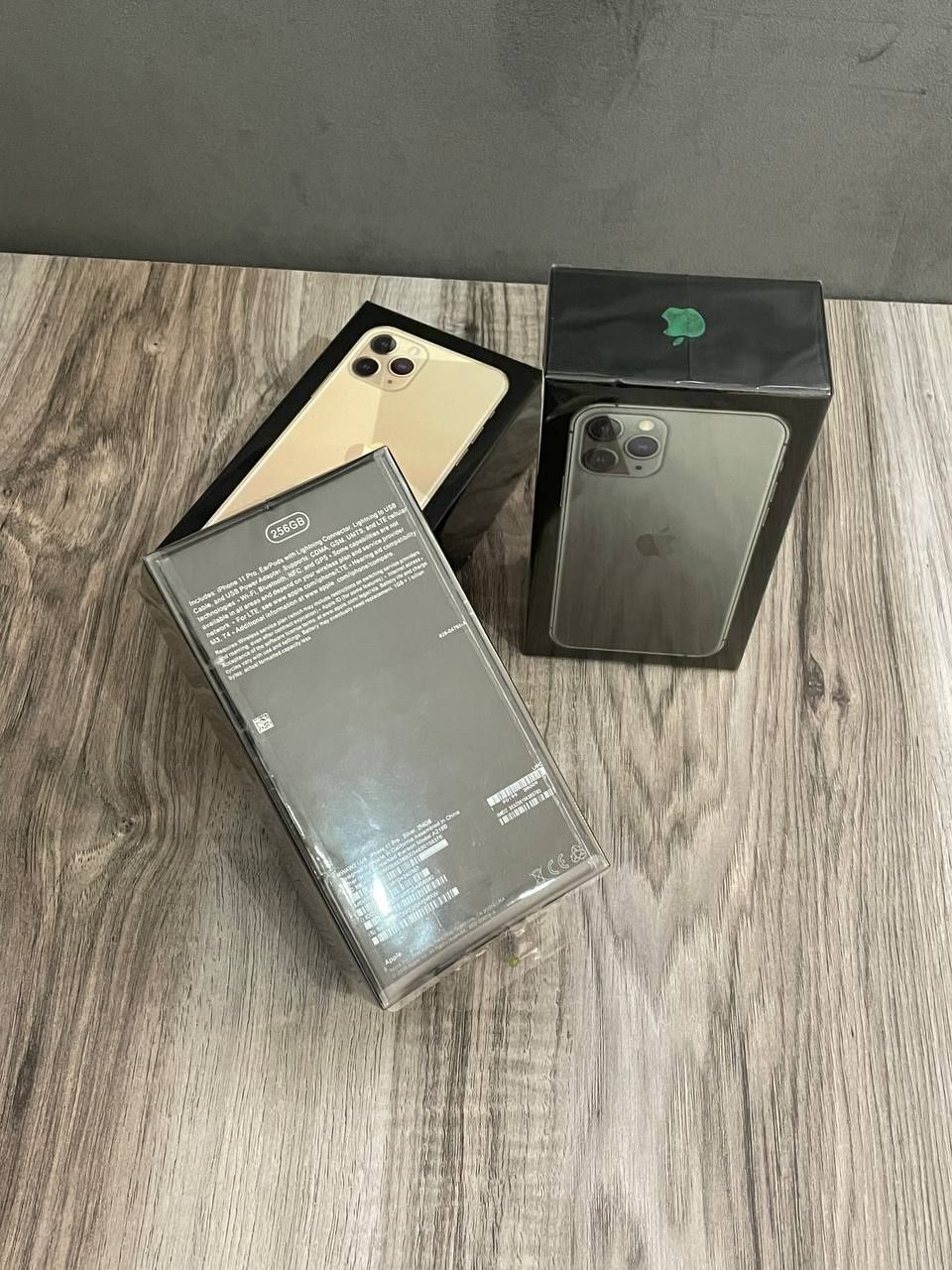 продам iphone 11 pro