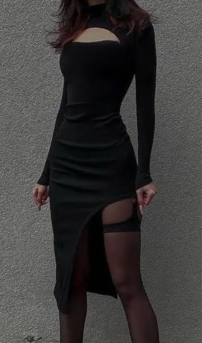 плаття з гартером на нозі на липучці