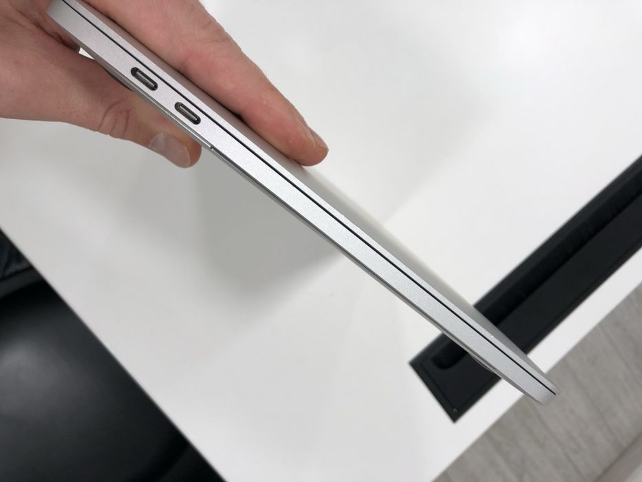 Macbook Pro 13” 2018Gb 256Gb Silver