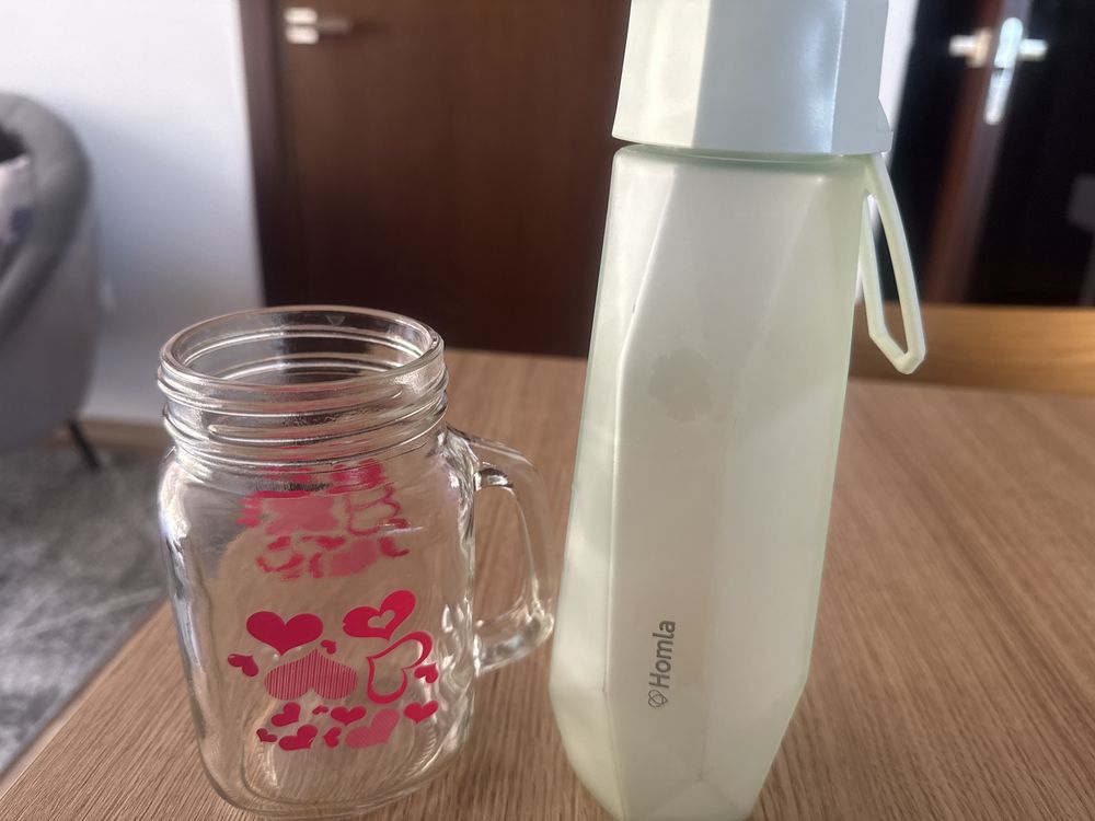 Kubki i pojemniki na jedzienie