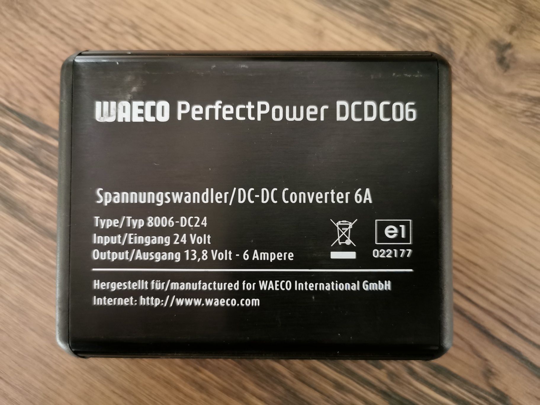 Przetwornica napięcia Waeco Perfect Power DCDC06 24 V - 12 V. 6A