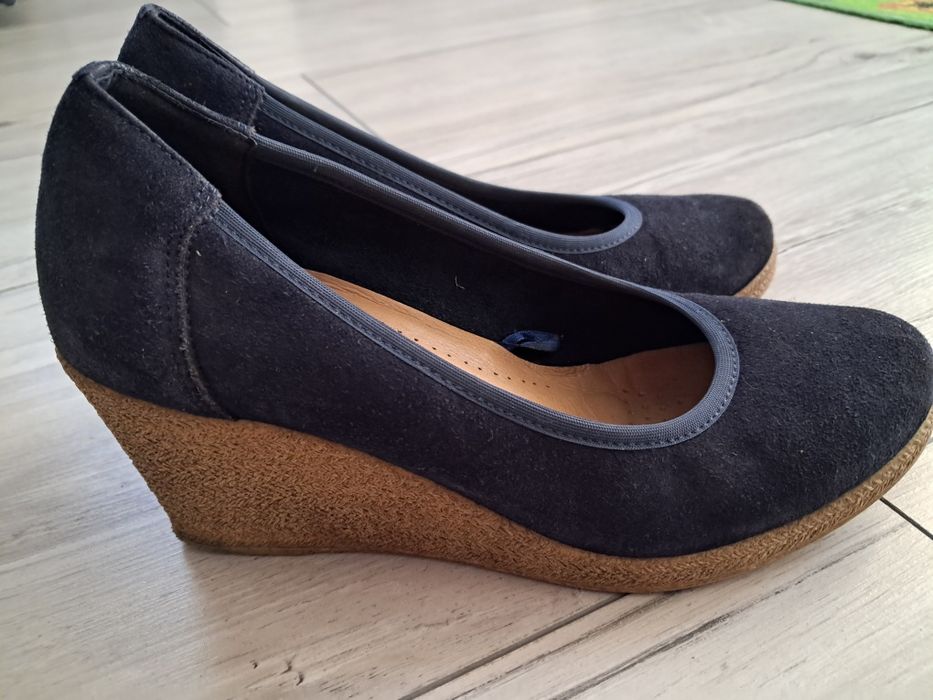 Buty na koturnie r.37