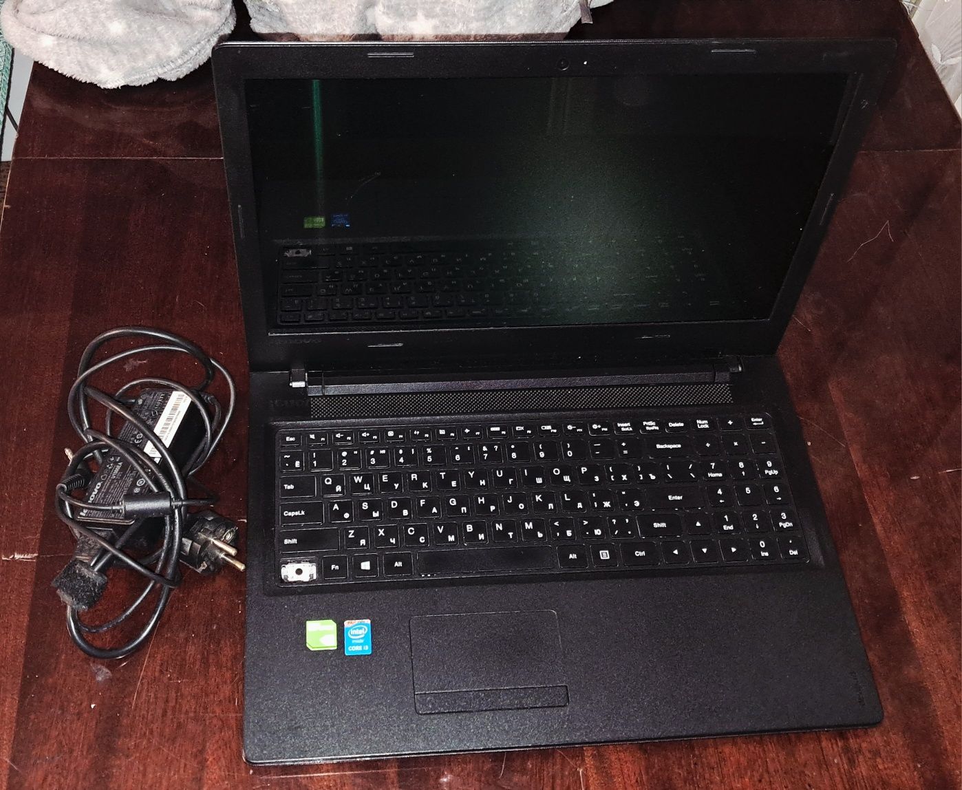 Lenovo100-15IBD Intel i3 nVidia 920m