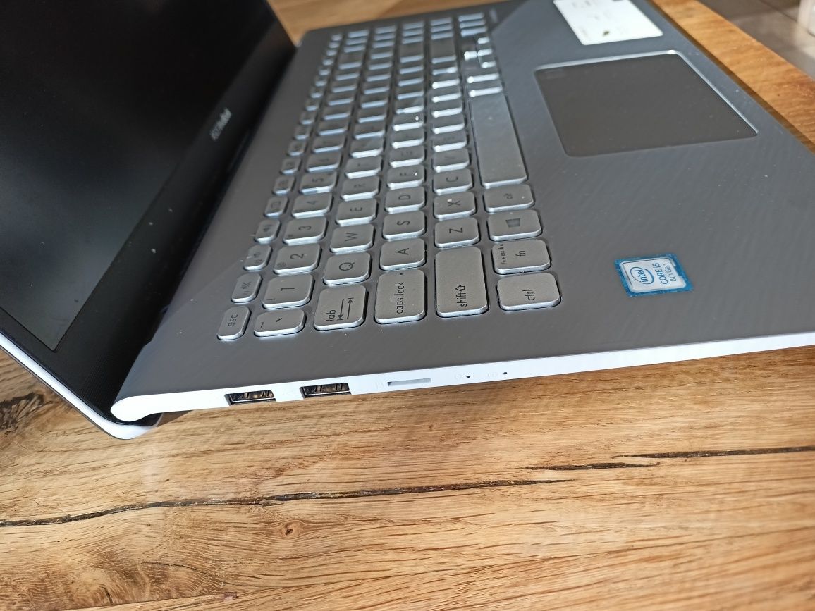 Notebook, laptop Asus Vivobook s15.