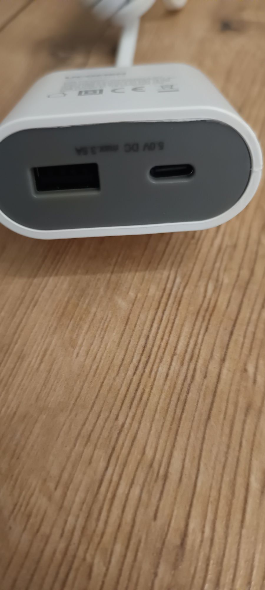 Ucomen rozdzielacz,szybka ładowarka 2 w 1 z kablem USB A i USB C