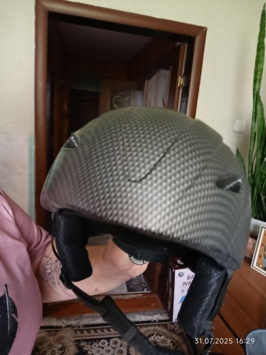 Продам шолом,б/у