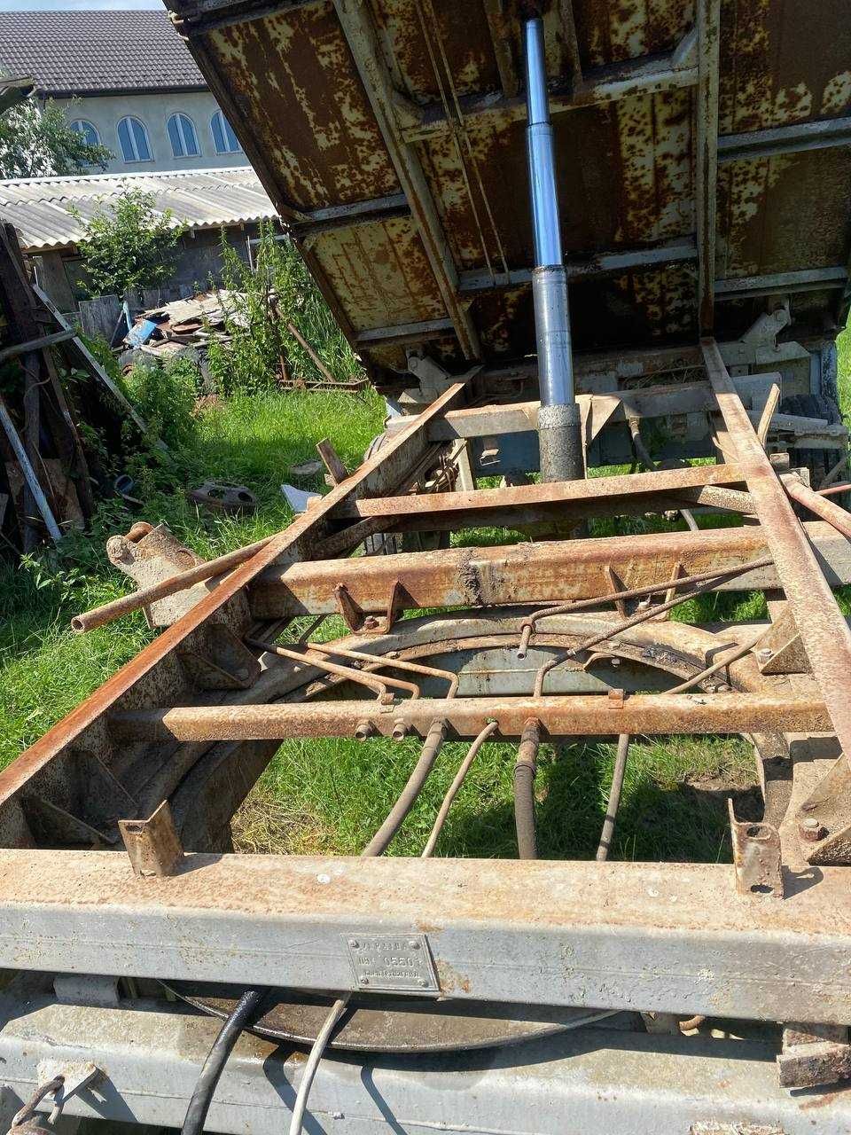 Причеп  4 колеса