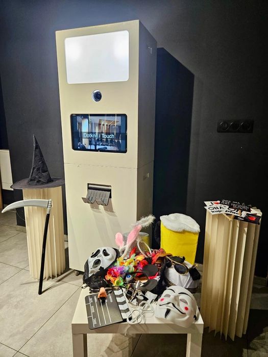 Fotobudka 360 , Fotobudka klasyczna oraz duże selfie lustro!