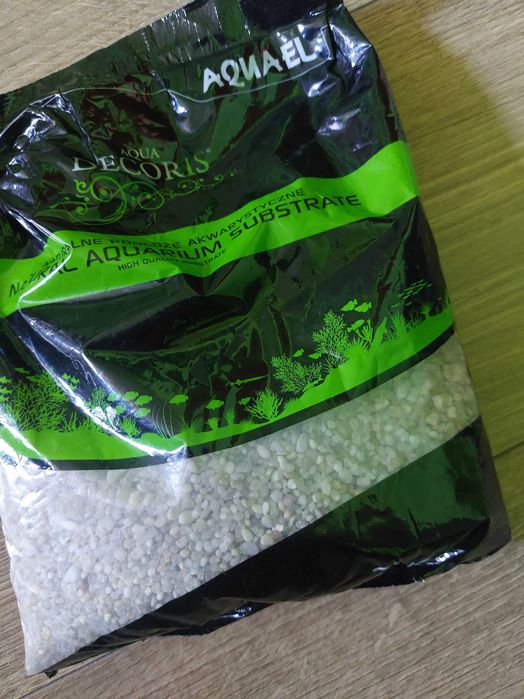 Żwirek szary i czarny aquael ok 3kg.