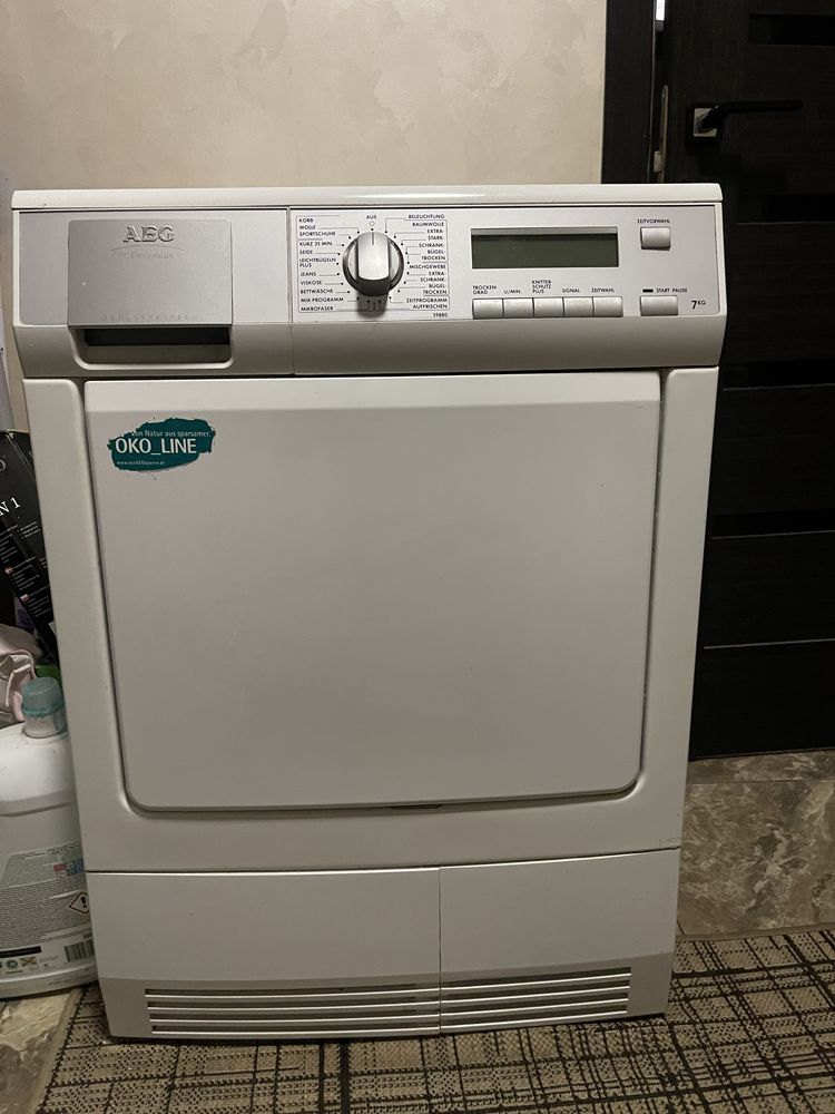 Сушильна машина AEG 7кг
