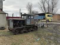 Трактор  Т-74 з плугом