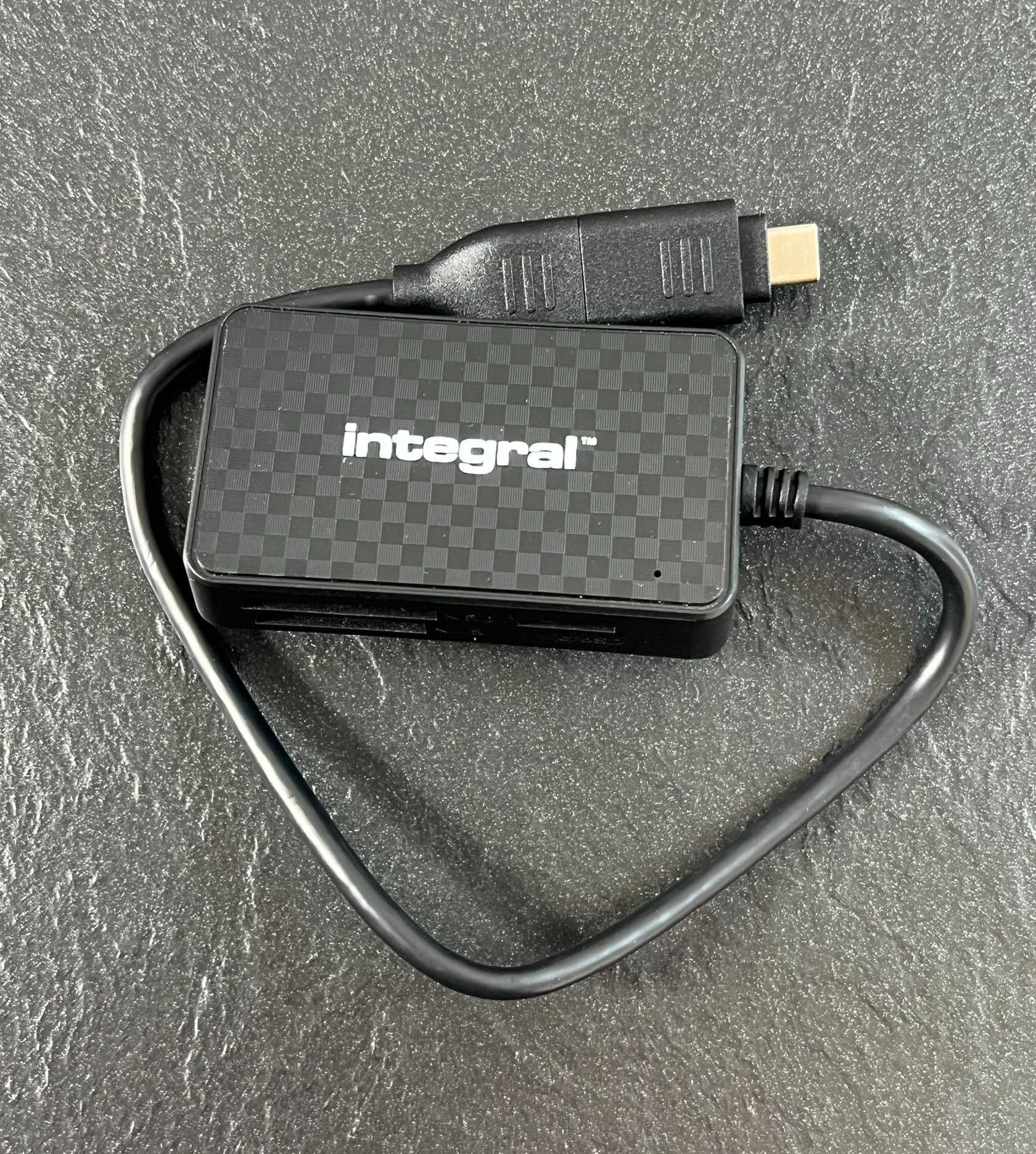 Integral Czytnik kart pamięci 4 w 1 USB 3.0 i USB C