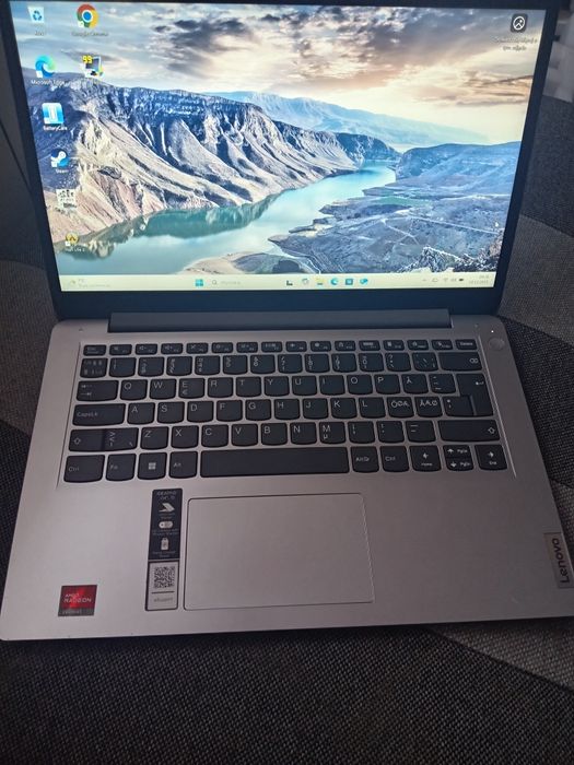 Lenovo IdeaPad  1 14AMN7  14  Ryzen 3 7320U  8GB DDR5  Windows 11