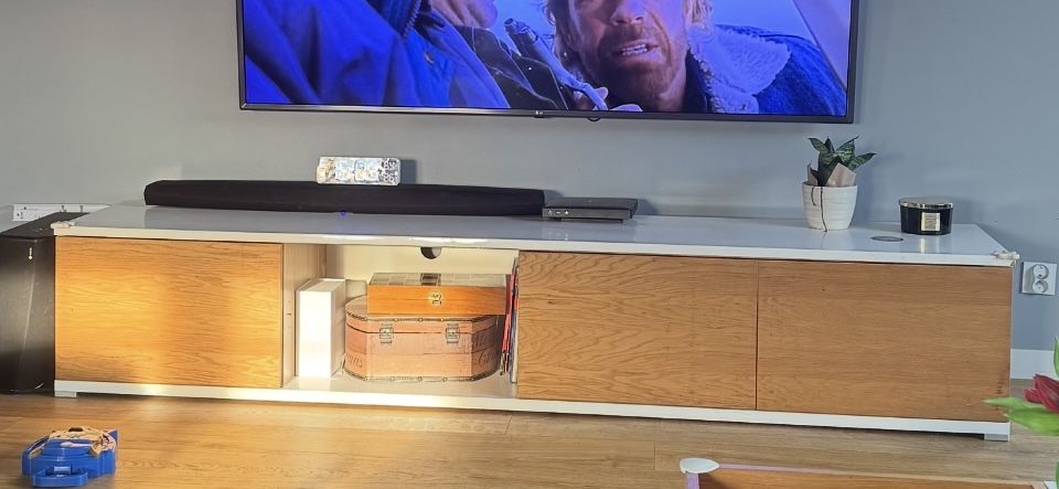 Szafka RTV, komoda, drewniane fronty, uszkodzona