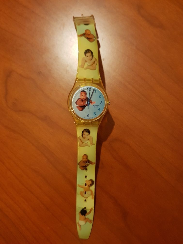 2 relógios swatch