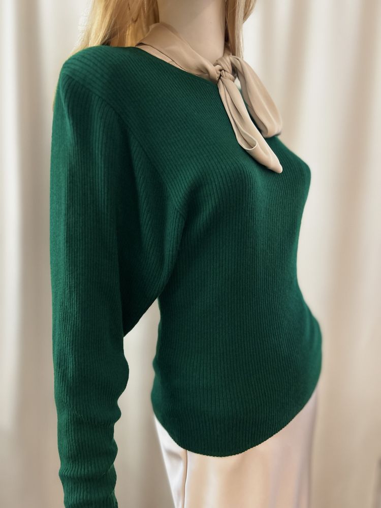 Szmaragdowy sweterek H&M welna kaszmir old money wigilia