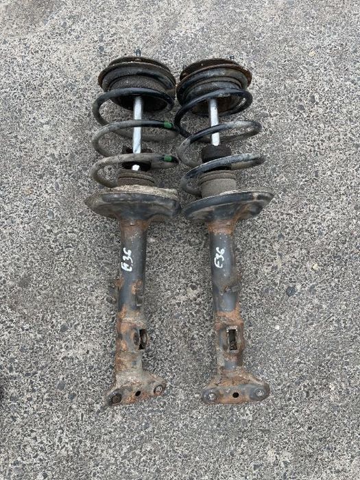 Amortyzatory przednie kompletne McPherson Bmw e36