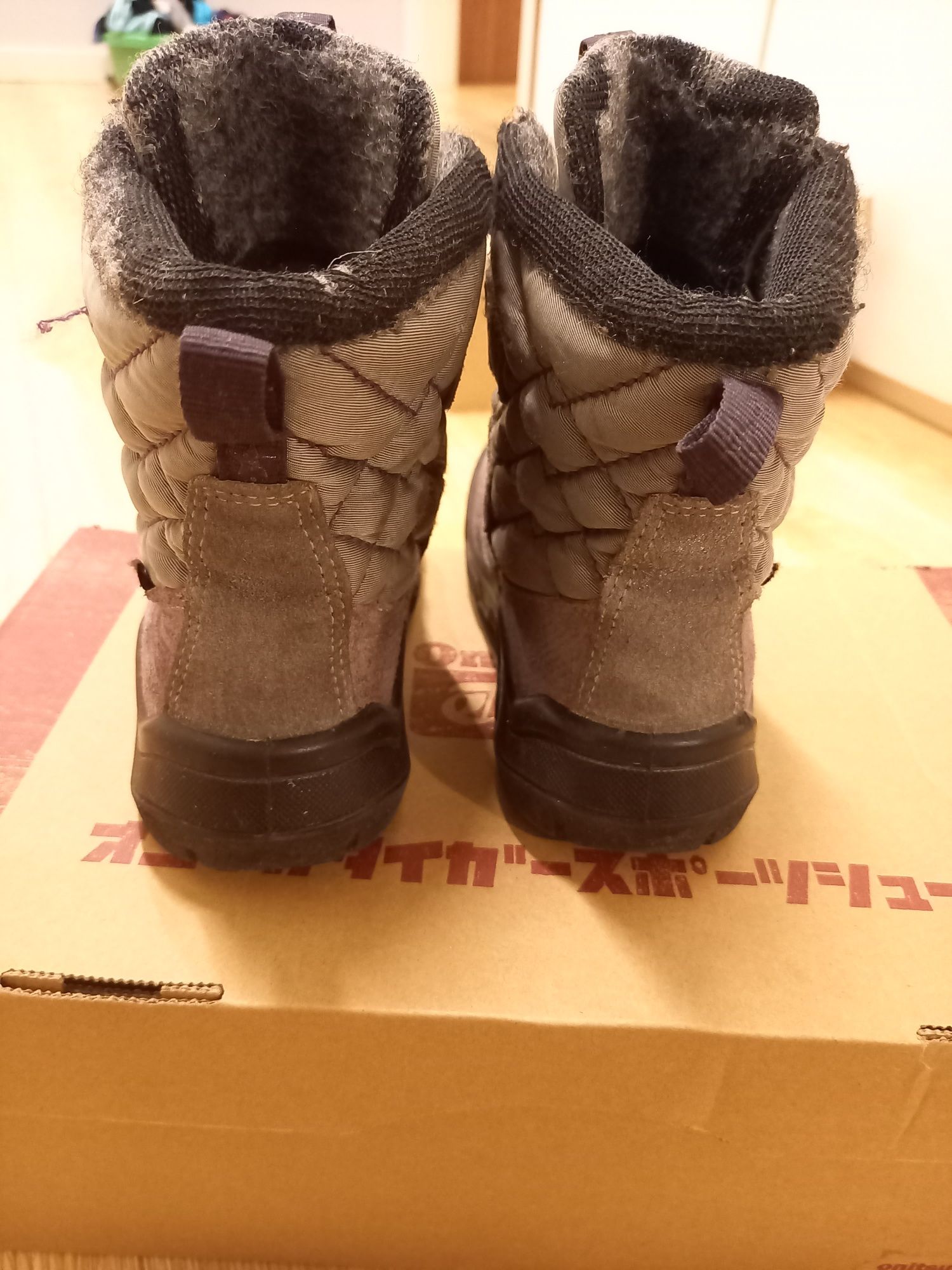 Ecco r. 27 zimowe buty z Goretexu, skórzane.