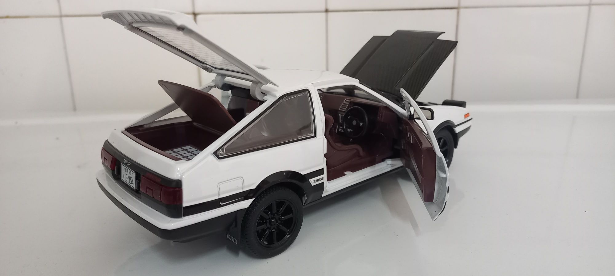 Toyota AE86 Trueno esc 1/24