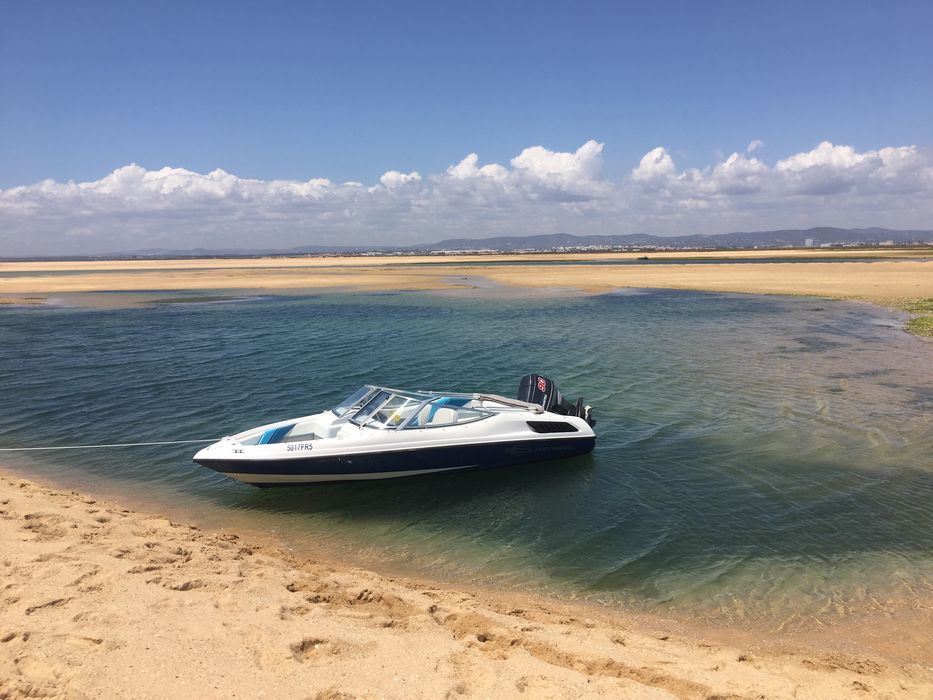 Barco Chaparral c/ motor fora de bordo, Proa Aberta 6 lugares