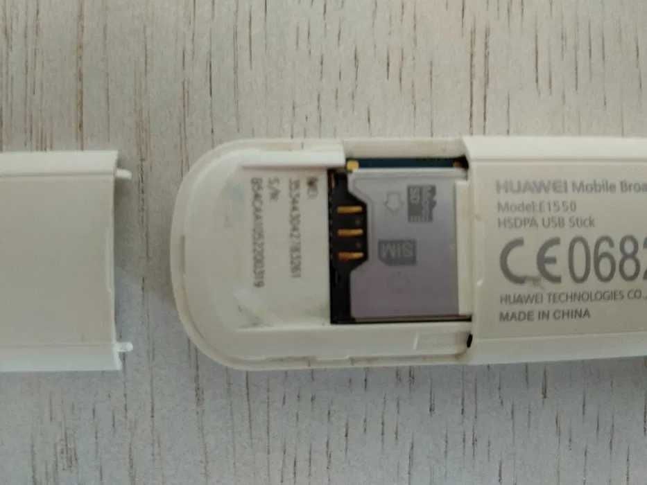 Huawei E1550 працює  з операторами Киевстар МТС  Life  Билайн Ute.