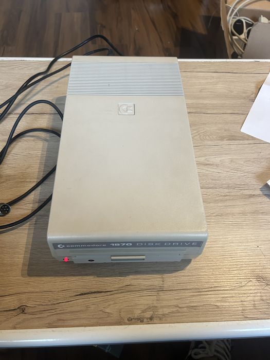 Commodore 1070 stacja dyskow 5.20