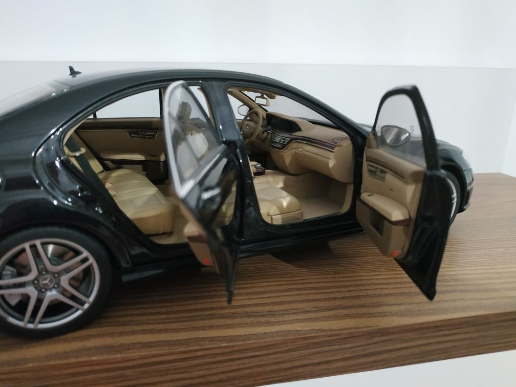 Mercedes S63 AMG AutoArt 1:18