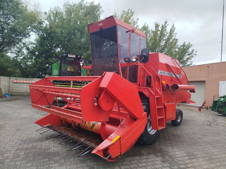 Комбайн зернозербовий Massey Ferguson 16. Масей Фергусон 16