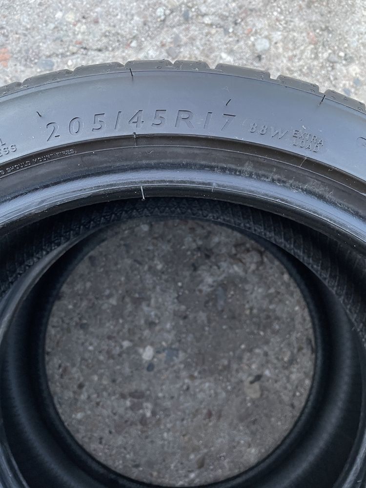 Opony Dunlop 205/45r17 88W Sport Maxx RT * - 2szt letnie z rantem 8mm