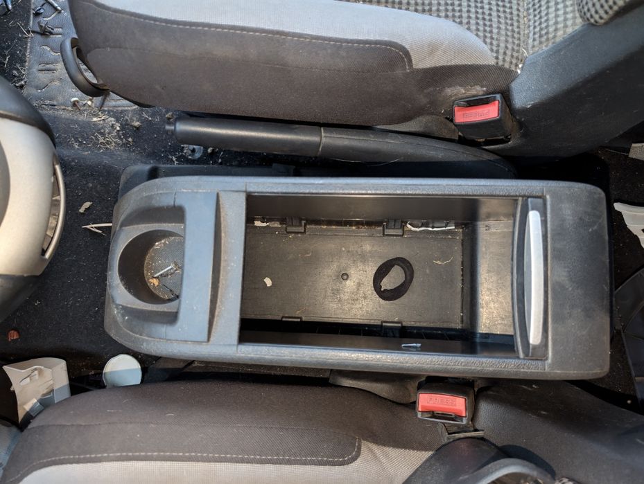 Schowek prawy lewy tył tunel środkowy peugeot partner citroen Berlingo