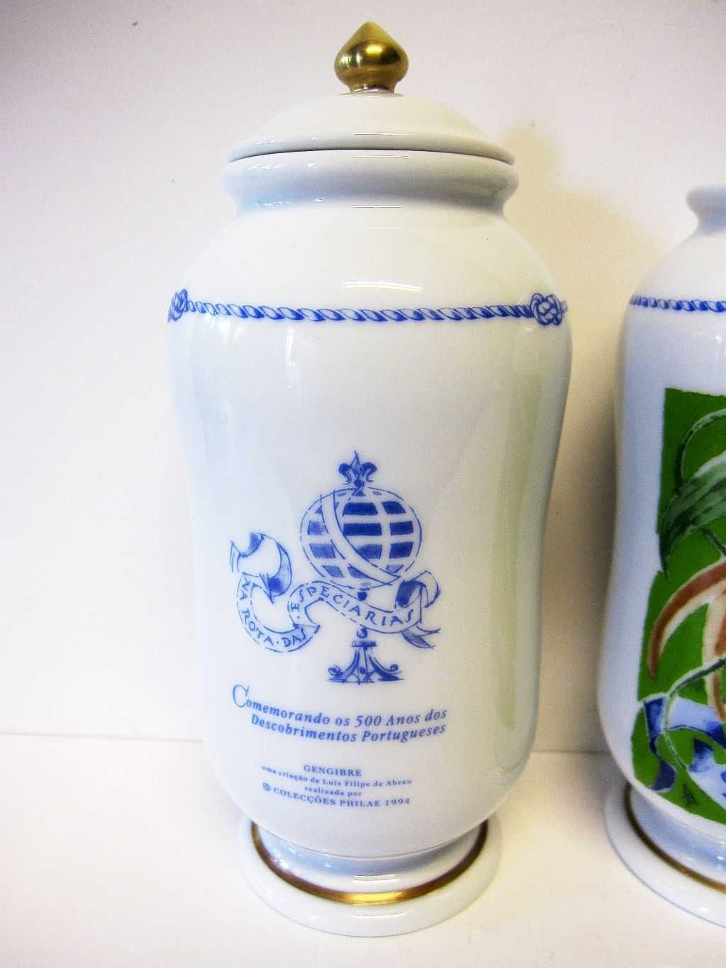 3 potes para especiarias em porcelana das Coleções Philae de 1994