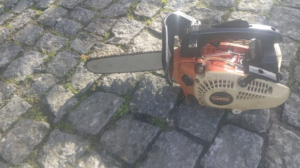 Motosserra podadeira