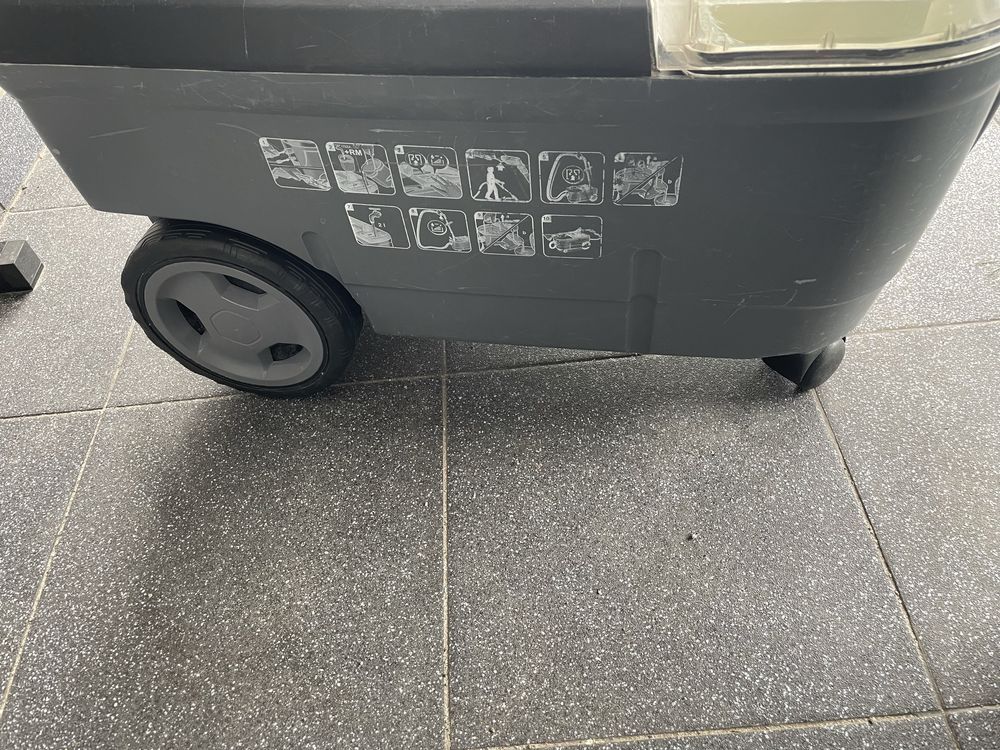 Пилосос миючий керхер KARCHER Puzzi 100 Super